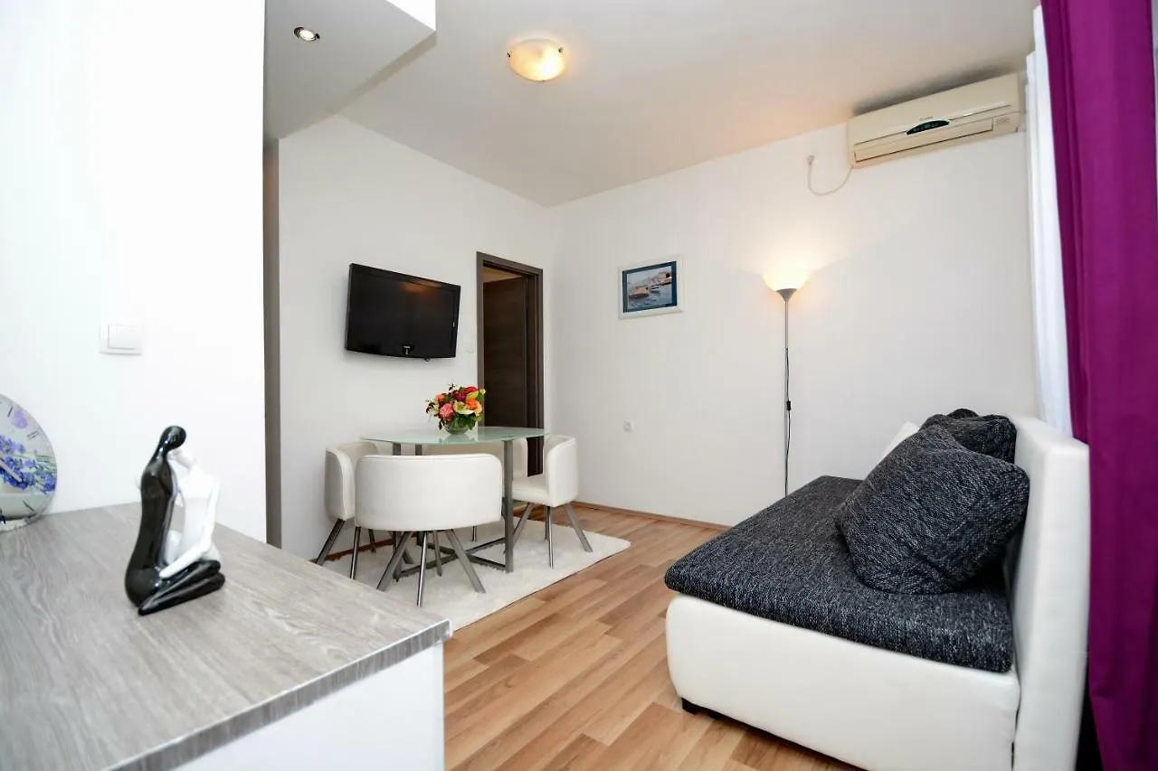 Apartment Little Lucy Near Split Airport Kastela