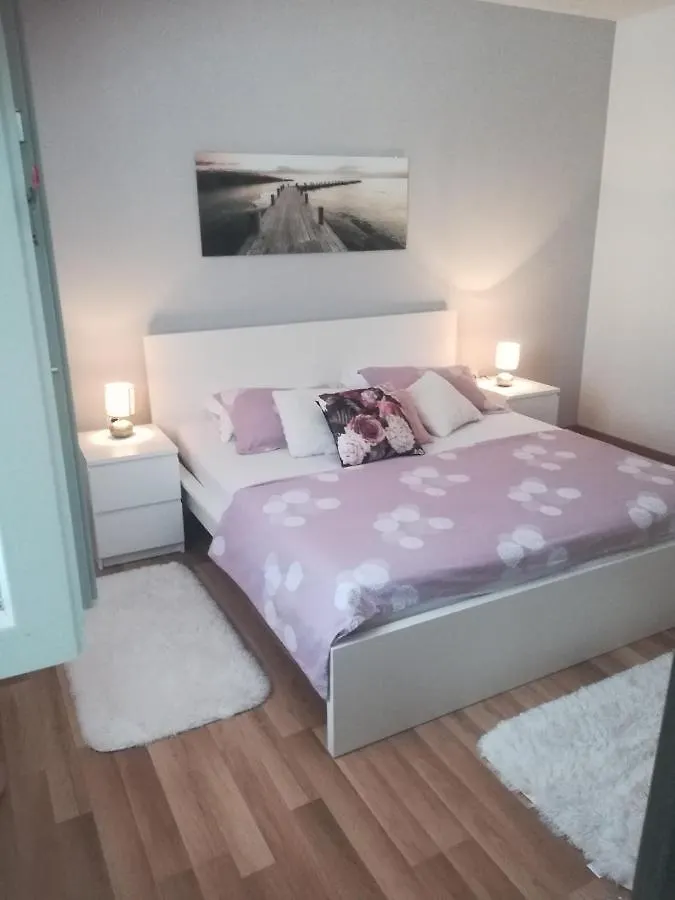 Apartment Little Lucy Near Split Airport Kastela